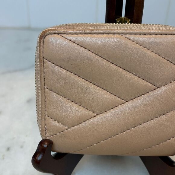 Tory Burch Wallet Quilted Medallion Leather Tan - Picture 4 of 16